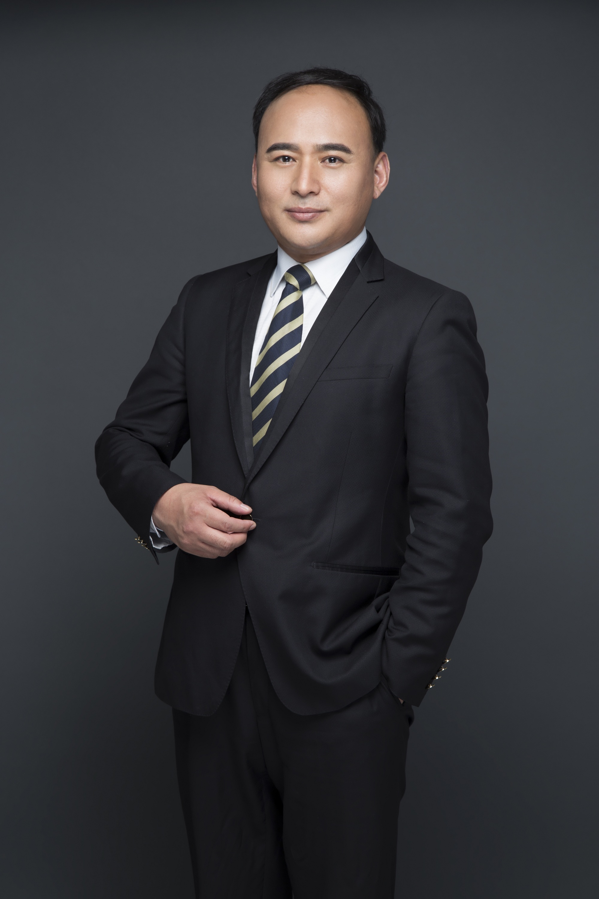 吴埂珐跟组制片负责人